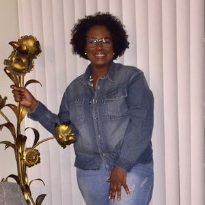 Meet your Posher, Andrea